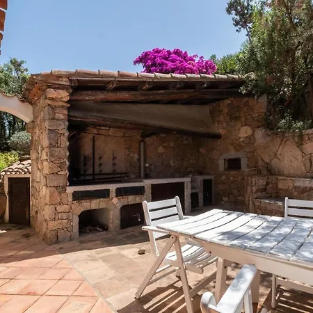 Luxuryvilla Con Piscina E Privacy In Centro Porto Cervo
