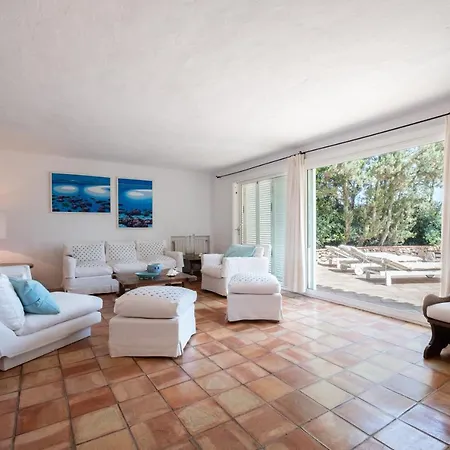 Luxuryvilla Con Piscina E Privacy In Centro Porto Cervo